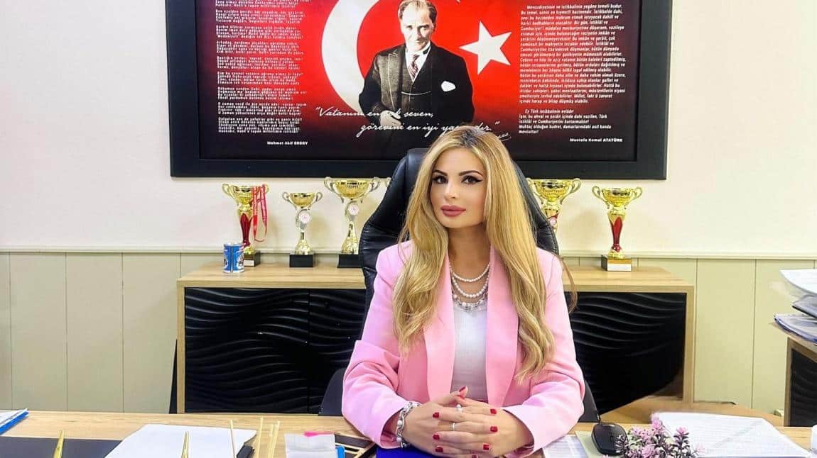 Büşra ATAR - Müdür