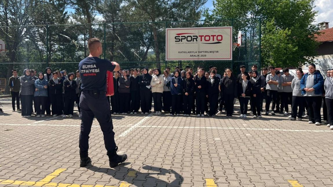 Okulumuzda Yangın Tahliye Tatbikatı ve Eğitim Programı Gerçekleştirildi